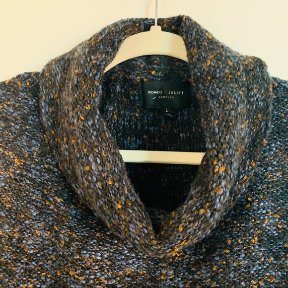 Romeo & Juliet Couture Space Dye Long Line Funnel-Neck Poncho Sweater EUC Sz L - Picture 4 of 10